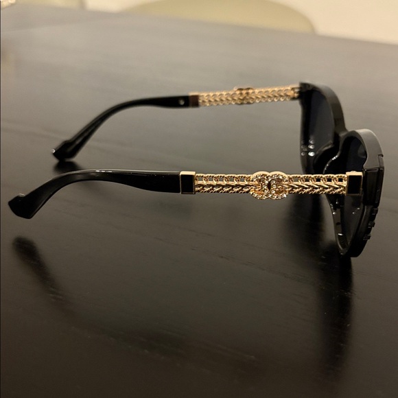 New Luxury Black and Gold Fashion Sunglasses - Lowered the price NO CASE - Picture 7 of 12